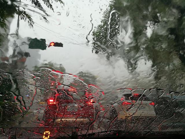 Beograd potopljen: 100l/m2, gejziri, …“Nema kanalizacije koja može da primi toliko vode“ (foto/video)