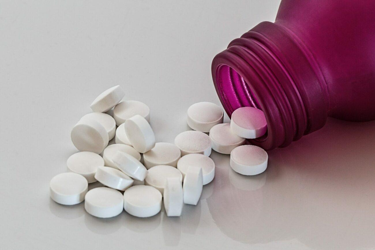 pills-384846_1920-1-scaled-e159377394896