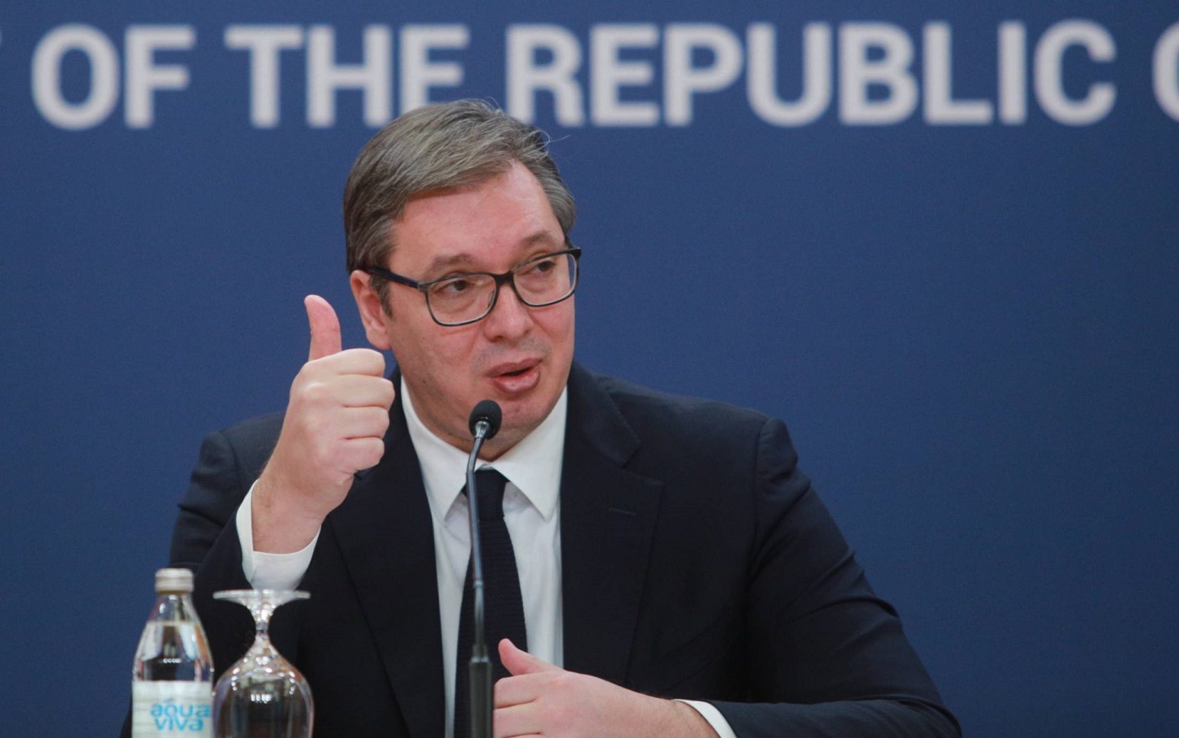 Vučić najavio novo povećanje plata i opremanje stanova za bezbednjake