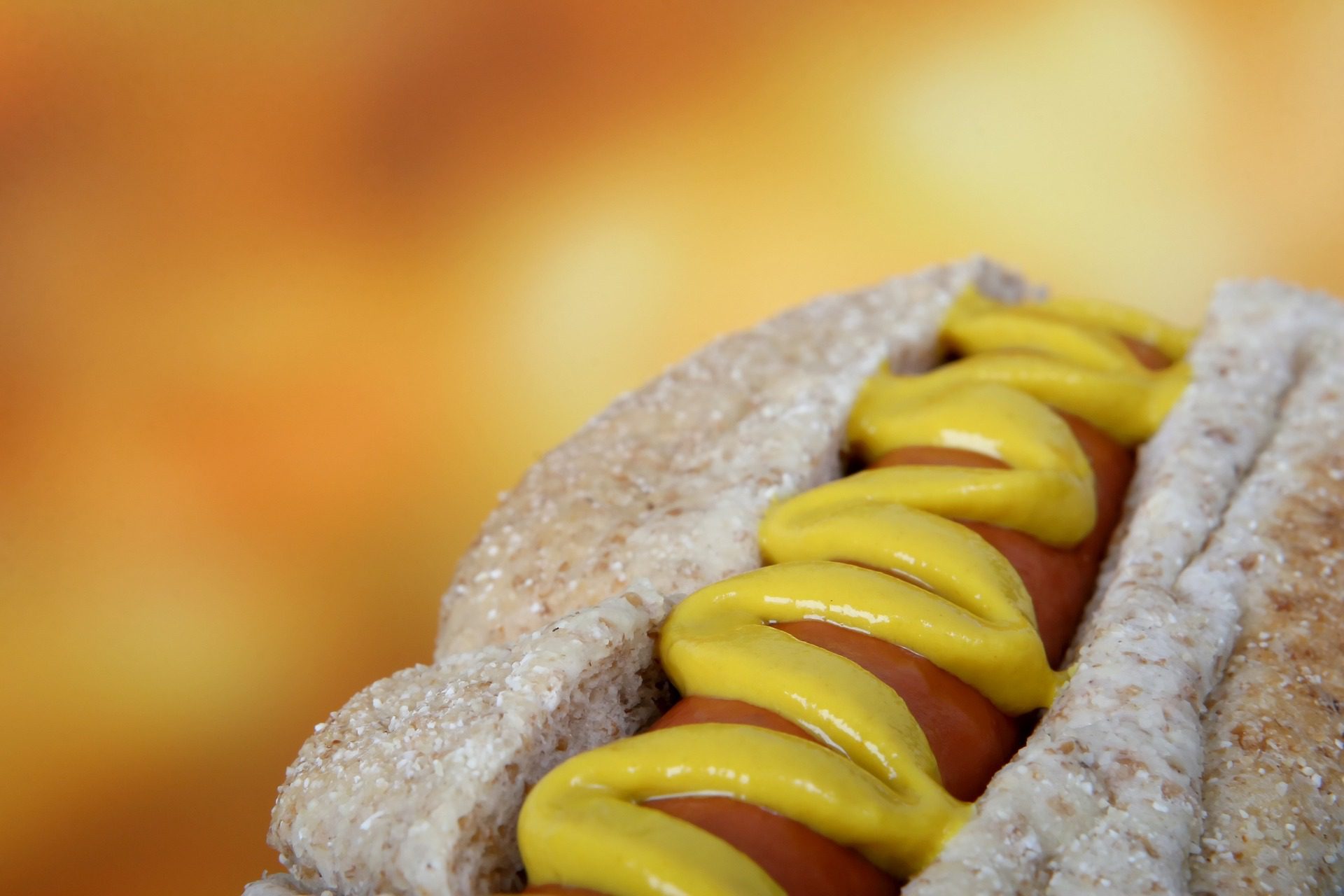 Ostavio bakšiš od 16.000 usd za 2 hot doga: “Naporno radite” (foto)